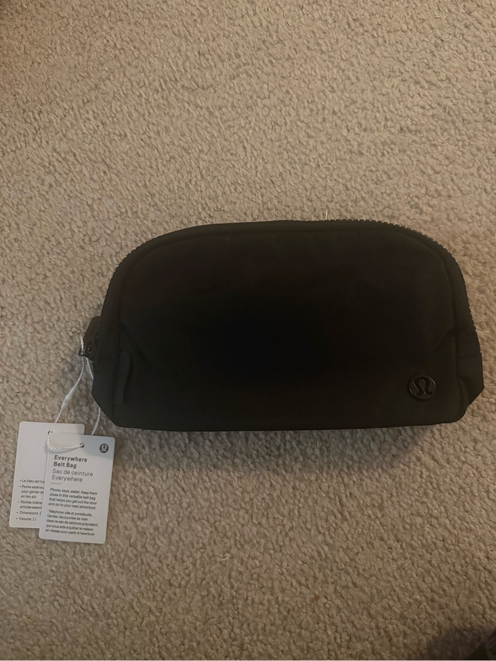Lululemon Everywhere Belt Bag in Black